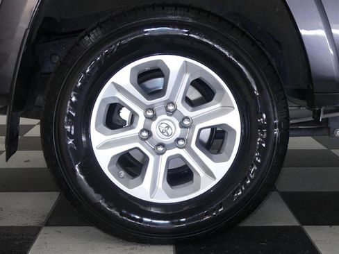 Used 2021 Toyota 4Runner SR5 Premium w/ Moonroof Package AWD/4WD image 31