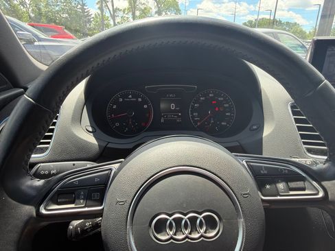 Used 2018 Audi Q3 2.0T Premium Plus w/ Premium Plus Package AWD/4WD image 39