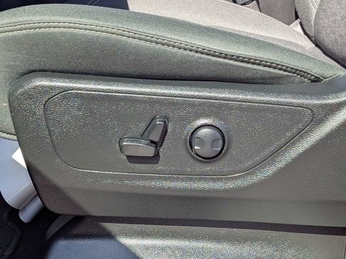 Used 2025 RAM 1500 Big Horn AWD/4WD image 19