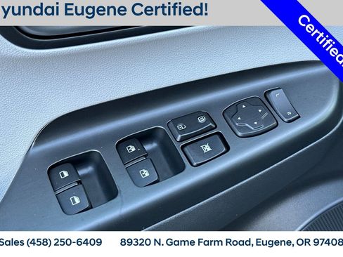 Used 2023 Hyundai Kona SE image 16