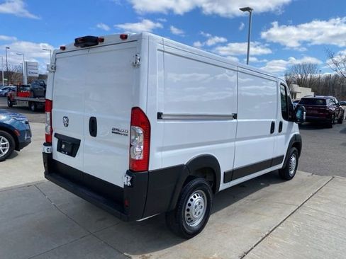 Used 2025 RAM ProMaster 2500 w/ Convenience Group image 3