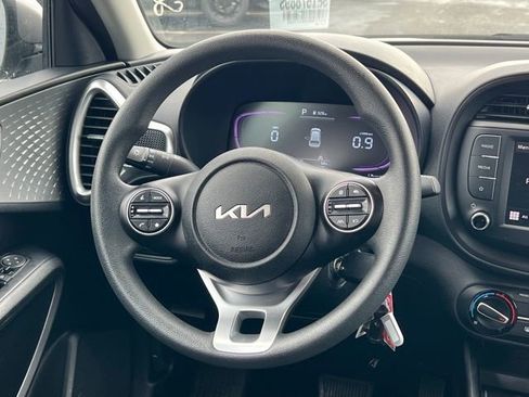 Certified 2025 Kia Soul LX w/ LX Technology Package image 14