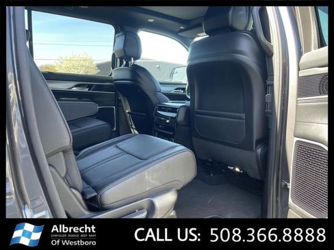 New 2026 Jeep Grand Wagoneer Limited w/ Premium Group II AWD/4WD image 14