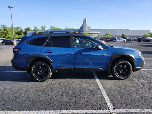 Used 2022 Subaru Outback Wilderness w/ Wilderness Package AWD/4WD image 13