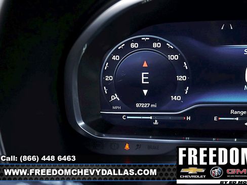 Certified 2023 Chevrolet Suburban Z71 w/ Luxury Package image 28