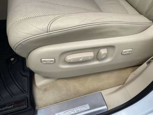 Used 2021 Lexus LX 570 4WD w/ Luxury Package image 15