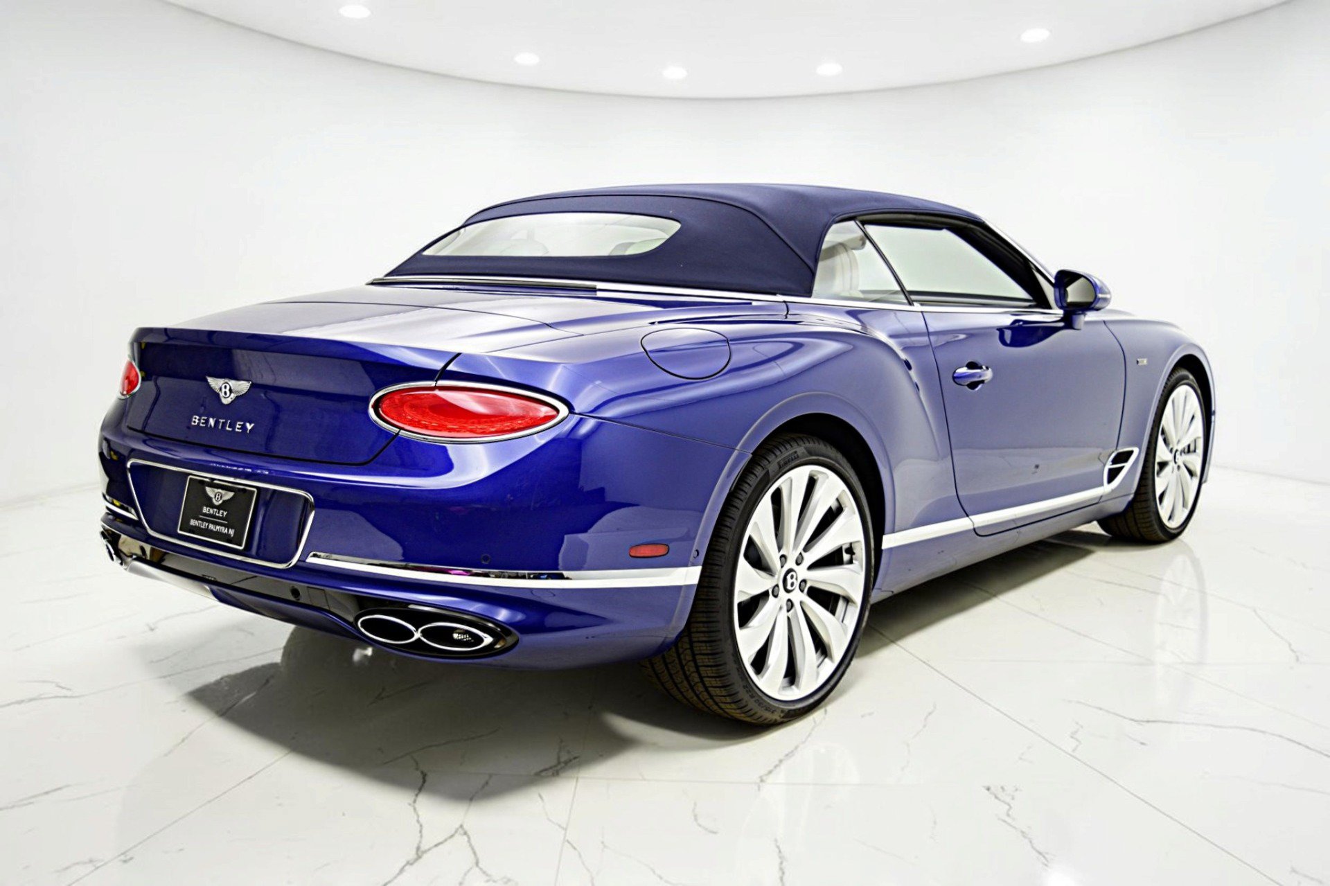 Used 2024 Bentley Continental GT AWD/4WD image 23