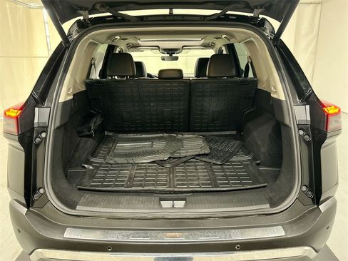 Used 2023 Nissan Rogue Platinum w/ Platinum Premium Package image 4