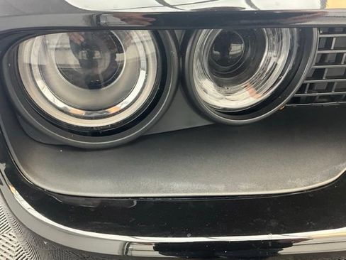 Used 2016 Dodge Challenger SRT Hellcat RWD image 25