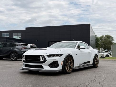Used 2025 Ford Mustang GT Premium w/ GT Performance Package RWD image 4