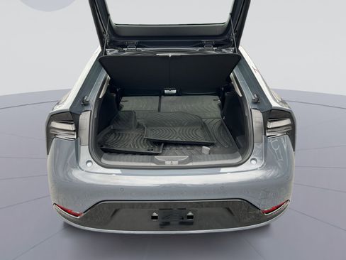 Used 2024 Toyota Prius Prime Premium image 25