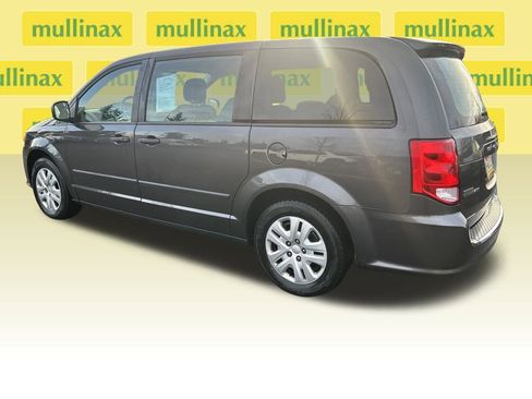 Used 2016 Dodge Grand Caravan American Value Package w/ UConnect Hands-Free Group image 10