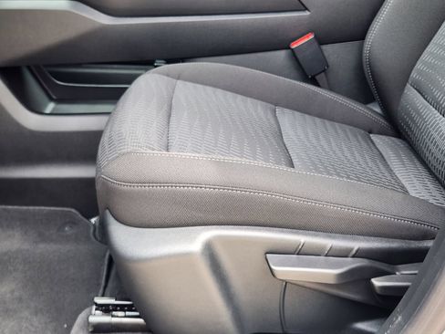 New 2026 Chevrolet Equinox LT w/ Safety and Technology Package FWD image 21