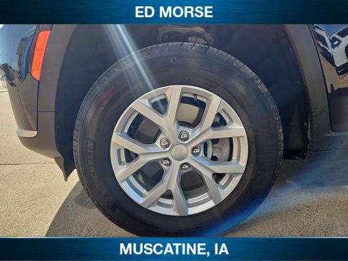 Used 2023 Jeep Grand Cherokee L Limited w/ Trailer Tow Group (B) image 9