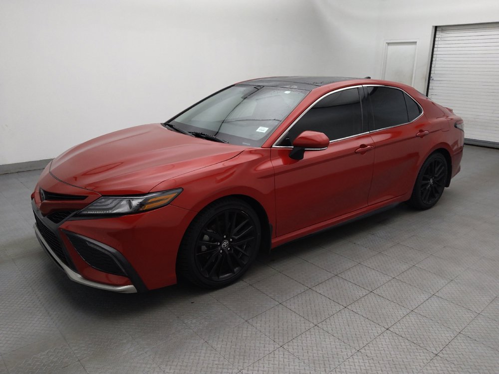 Used 2023 Toyota Camry XSE FWD image 2