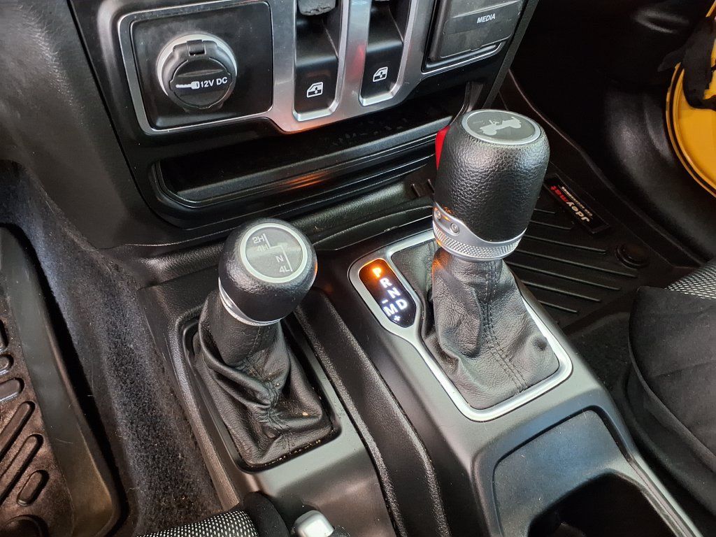 Used 2021 Jeep Wrangler Sport AWD/4WD image 28