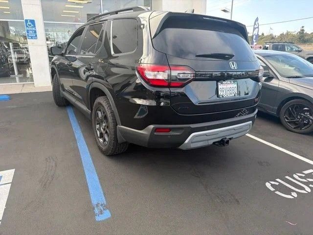 Certified 2025 Honda Pilot TrailSport image 19
