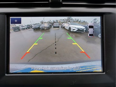 Used 2020 Ford Fusion SE image 24