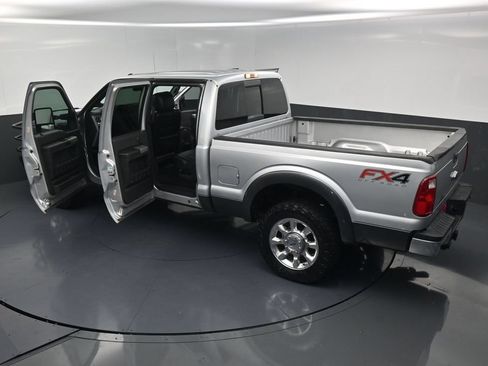 Used 2015 Ford F250 Lariat w/ Lariat Ultimate Package AWD/4WD image 22