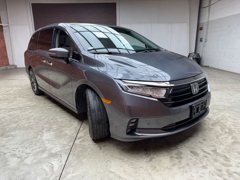 Used 2023 Honda Odyssey Elite image 7