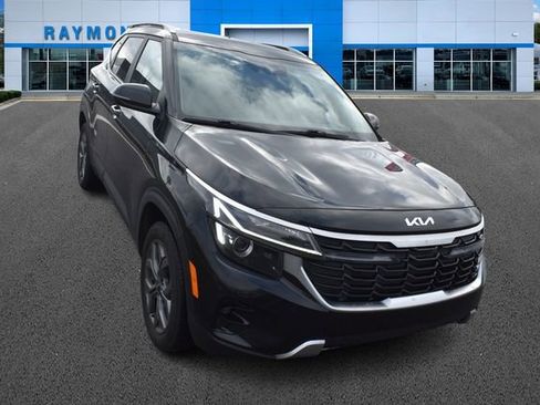 Certified 2024 Kia Seltos S image 9