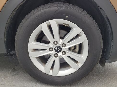 Used 2018 Kia Sportage LX FWD image 31