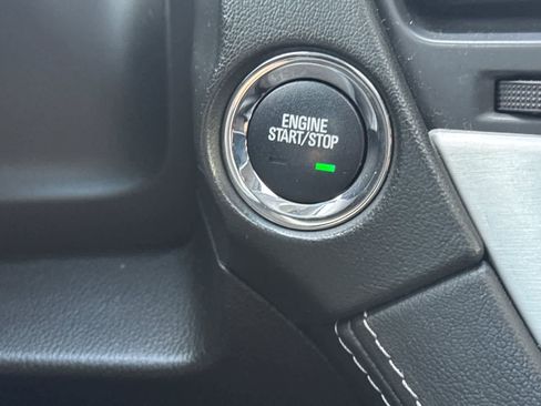 Used 2018 GMC Yukon SLT AWD/4WD image 24