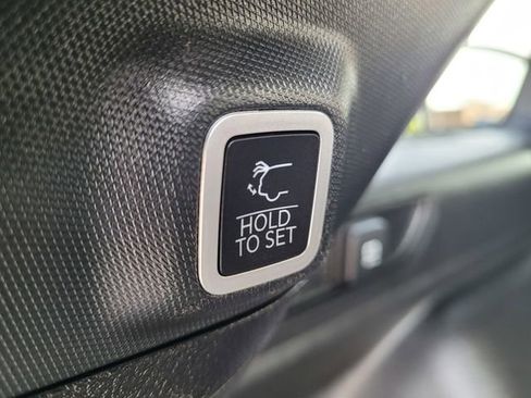 Used 2024 Jeep Grand Cherokee Altitude image 28