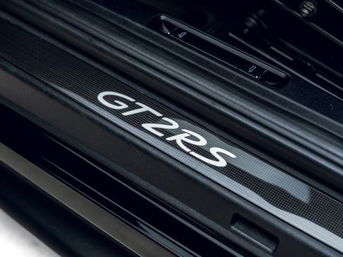 Used 2018 Porsche 911 GT2 RS RWD image 37