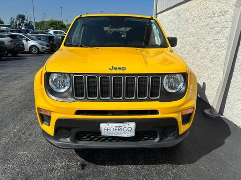 Used 2023 Jeep Renegade Latitude AWD/4WD image 11
