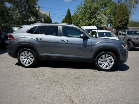 Used 2020 Volkswagen Atlas Cross Sport SE w/ Panoramic Sunroof Package AWD/4WD image 4