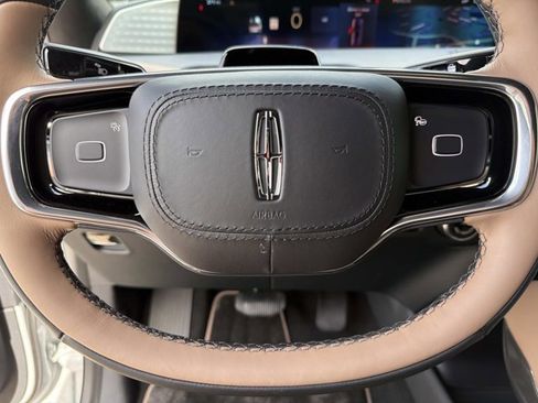 Certified 2025 Lincoln Navigator Black Label image 30