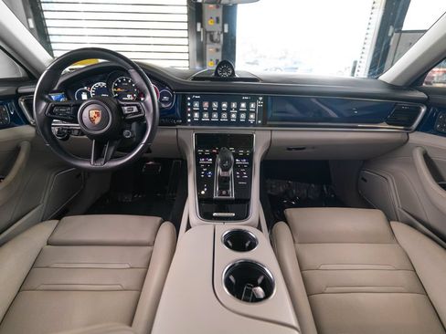 Certified 2023 Porsche Panamera 4 Platinum Edition AWD/4WD image 16