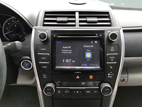 Certified 2017 Toyota Camry XLE FWD image 17