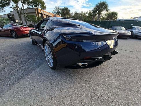 Used 2017 Aston Martin DB11 V12 image 9