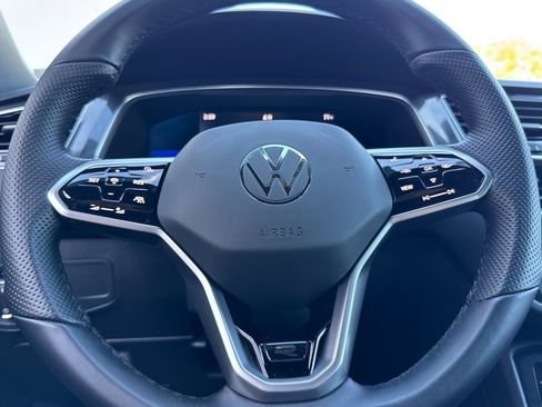 Used 2023 Volkswagen Tiguan SE R-Line image 24