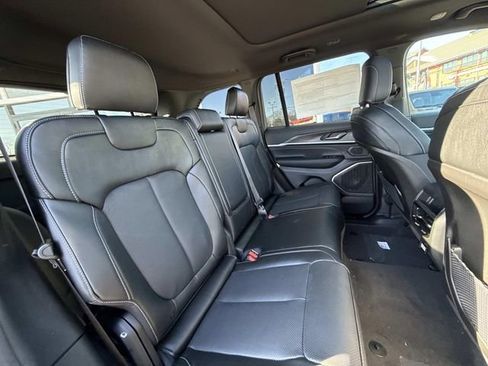 New 2026 Jeep Grand Cherokee Limited AWD/4WD image 33