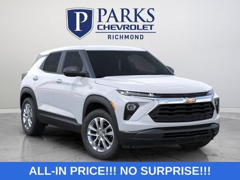 New 2026 Chevrolet TrailBlazer LS FWD image 2