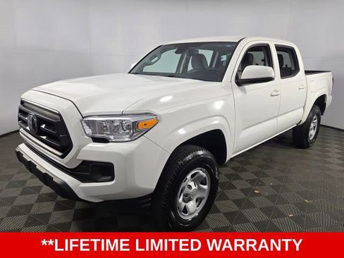 Used 2023 Toyota Tacoma SR image 3