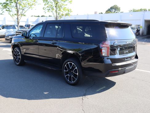 Used 2024 Chevrolet Suburban RST w/ Luxury Package AWD/4WD image 8