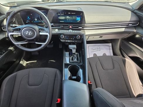 Used 2023 Hyundai Elantra SEL w/ Convenience Package FWD image 19
