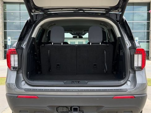 New 2026 Ford Explorer Active RWD image 25