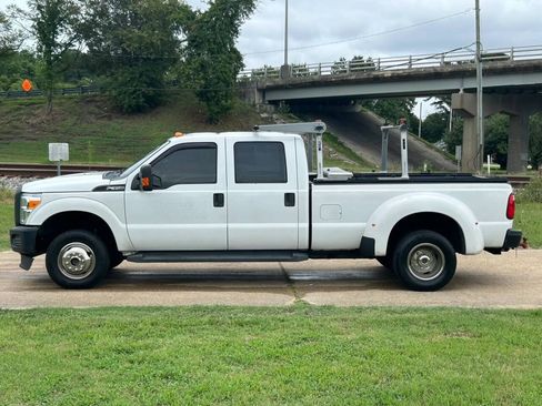 Used 2015 Ford F350 XL w/ Power Equipment Group AWD/4WD image 2