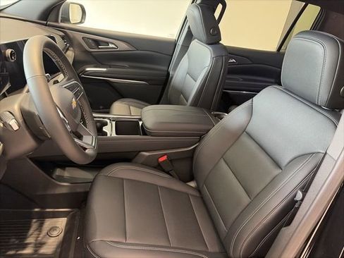 New 2026 Chevrolet Traverse LT w/ Driver Confidence Package FWD image 12