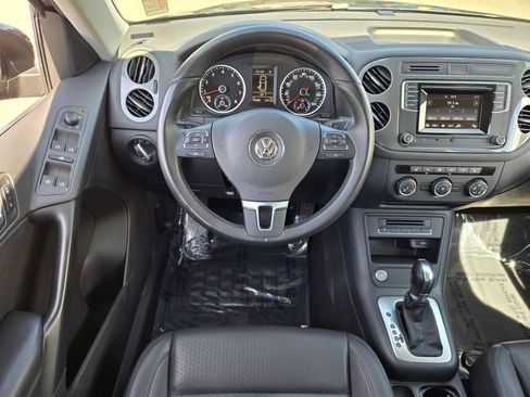 Used 2016 Volkswagen Tiguan S FWD image 12