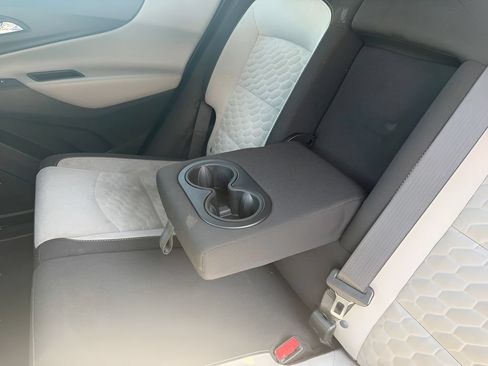 Used 2021 Chevrolet Equinox LS w/ LS Convenience Package FWD image 18