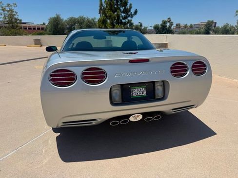 Used 1998 Chevrolet Corvette Coupe w/ Roof Pkg RWD image 16