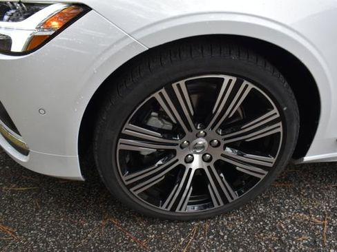 New 2024 Volvo S90 B6 Plus image 11