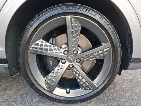 Used 2023 Genesis GV70 2.5T w/ Sport Prestige Package image 8