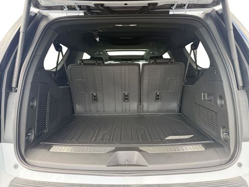 New 2026 Chevrolet Suburban Premier w/ Sun And Tow Package image 24